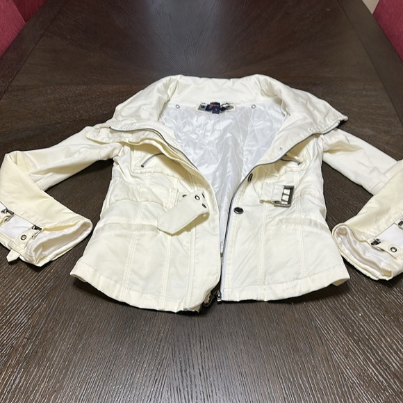 Seven 7 white/cream, long sleeve jacket with quilted‎ removable lining, Size S - Picture 15 of 16